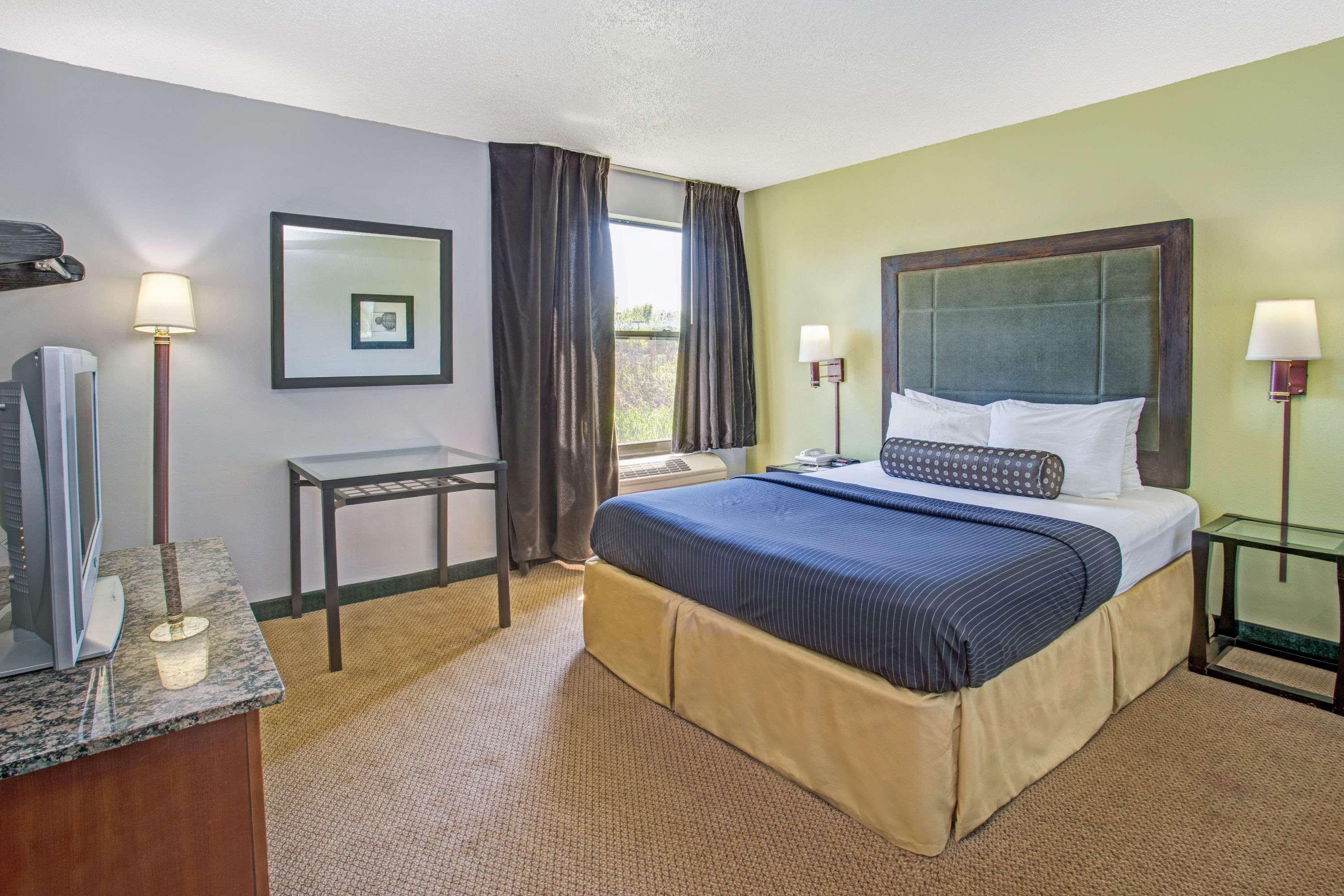 Days Inn By Wyndham Great Lakes Naval Base North Chicago Ngoại thất bức ảnh